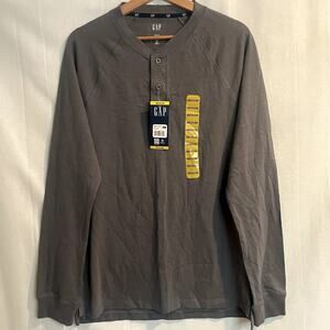 Gap Men's Charcoal Henley NWT Size Medium Long Sleeved
